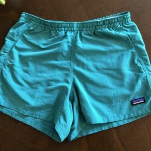 Patagonia baggies - women’s small
